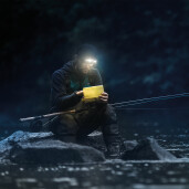 PHENOM - Lampă de lucru COB LED cu fixare pe șapcă